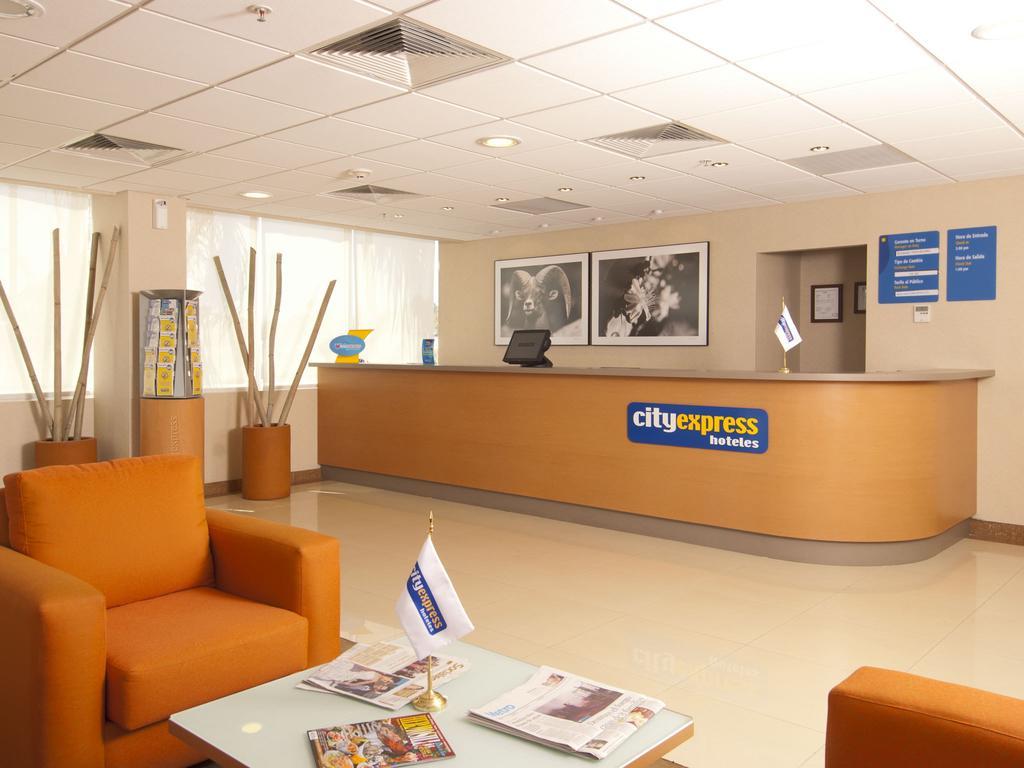 City Express Junior By Marriott San Luis Potosi Zona Industrial Exterior photo